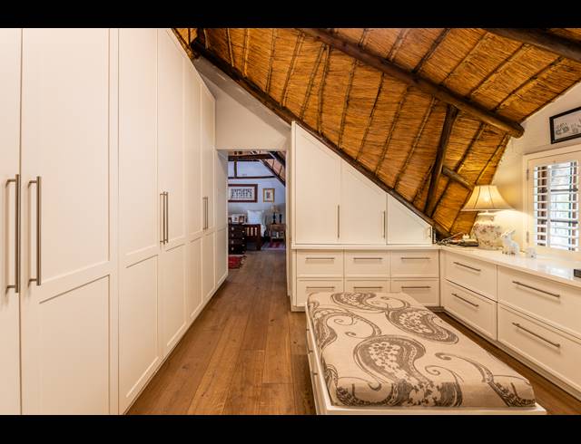 7 BEDROOM HOUSE FOR SALE IN BRYANSTON
